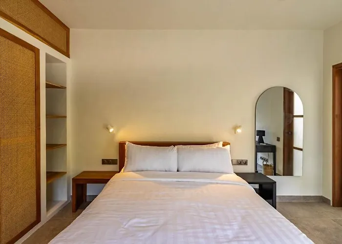 Cozy 3bdrm Villa *