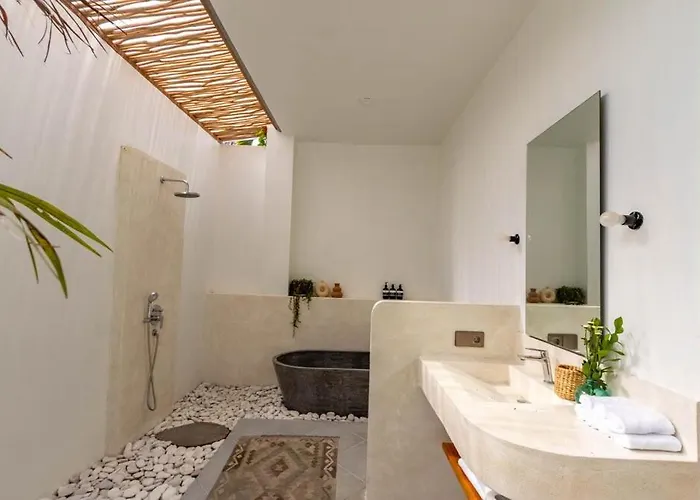 Cozy 3bdrm *